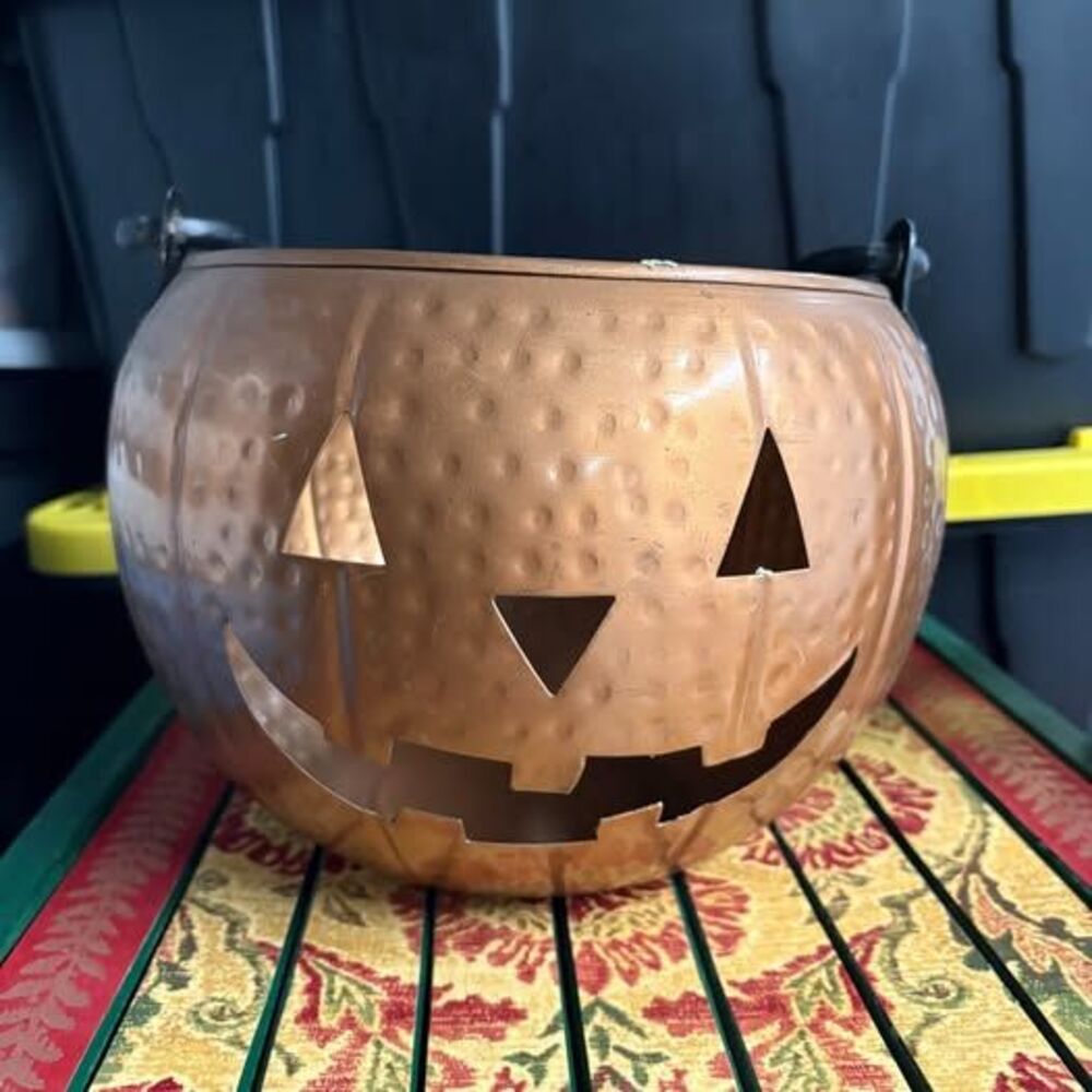 Metal Pumpkin w/Handle Porch Sitter Candle Holder